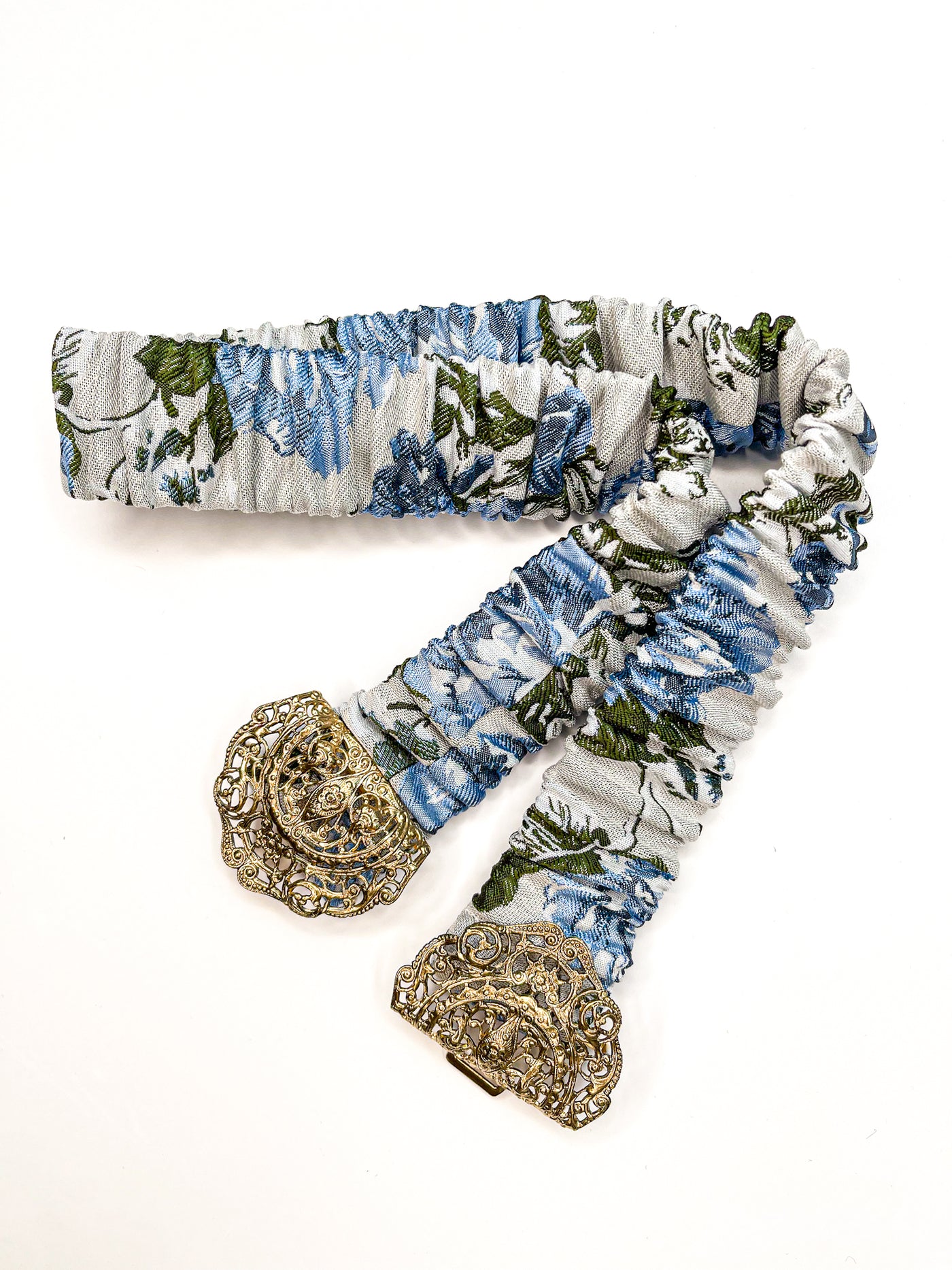 Gürtel (floraler hellblau-grauer Jacquard) mit goldener emaillierter Filigran- Schliesse