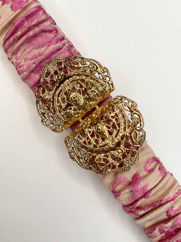 Gürtel (floraler pinker Jacquard) mit goldener emaillierter Filigran- Schliesse